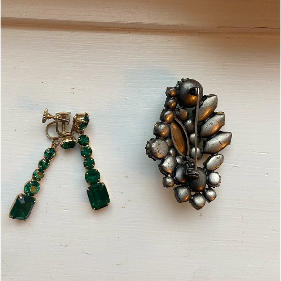 Vintage Brooch & Earrings - Picture 2 of 3